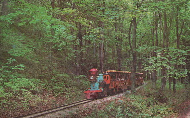 Silver Lake Express - Old Postcard View Of Cp Huntington Train (newer photo)